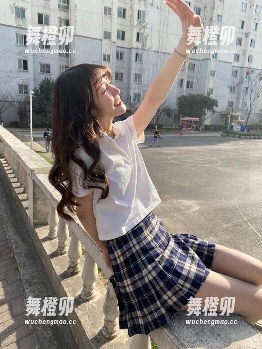 好奇心驱使，摸索“15吃瓜网os”的地址是我的日常。
