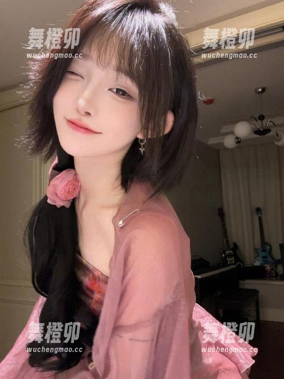 视频一耳朵尖尖，我在15吃瓜网os做个小透明真不错