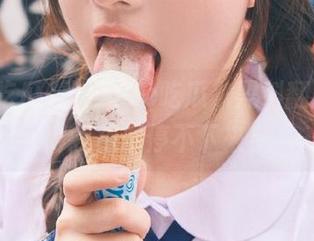 登录17c吃瓜，黑料翻腾，看得我根本停不下来！