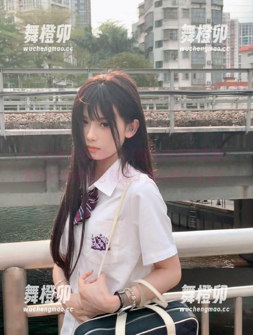 17吃瓜中心 哈,17吃瓜中心苹果版:我已经彻底被它制霸了我的聊天记录!