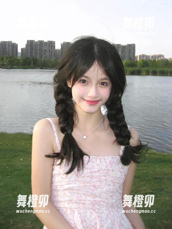 最新黑料！1970s蜜桃色让真相浮出水面，惊呆众人