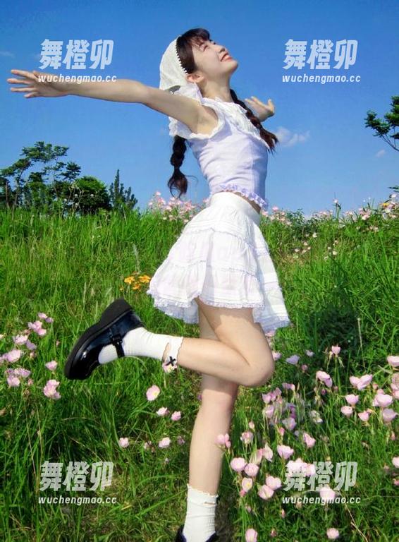 刚在51吃瓜app上看到黑料，忍不住想替他们默哀一秒。