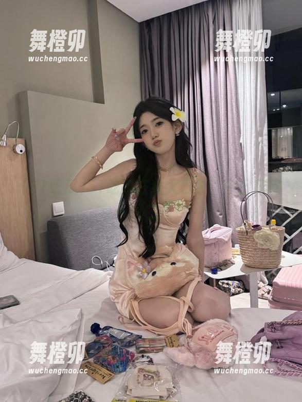51吃瓜在线大口咬，今日瓜皮一捏二捏！