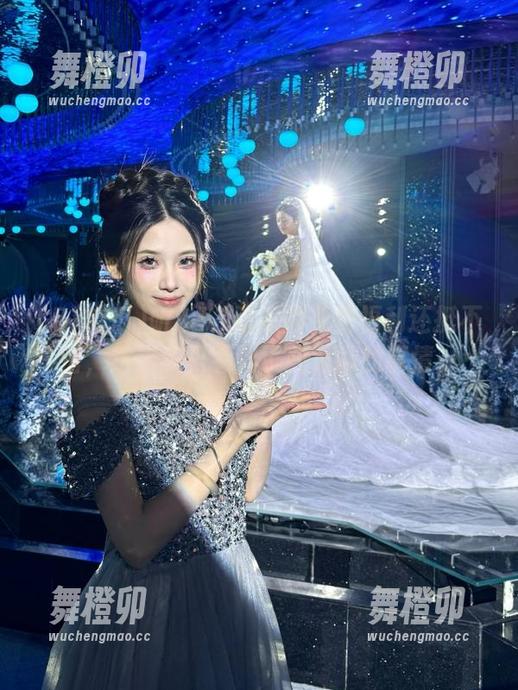 听说51吃瓜的免费福利还挺不错，结果我只看到了些无聊的事情。