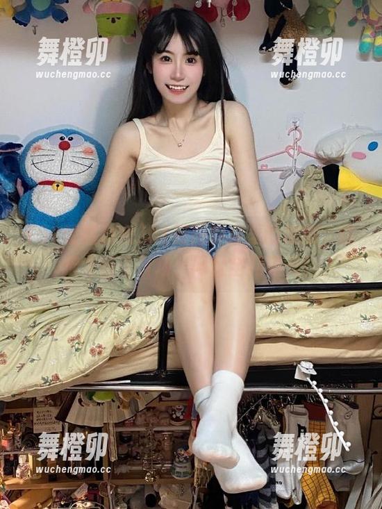 51朝阳群众里的娜娜，仿佛走错了片场，网址全网曝光！