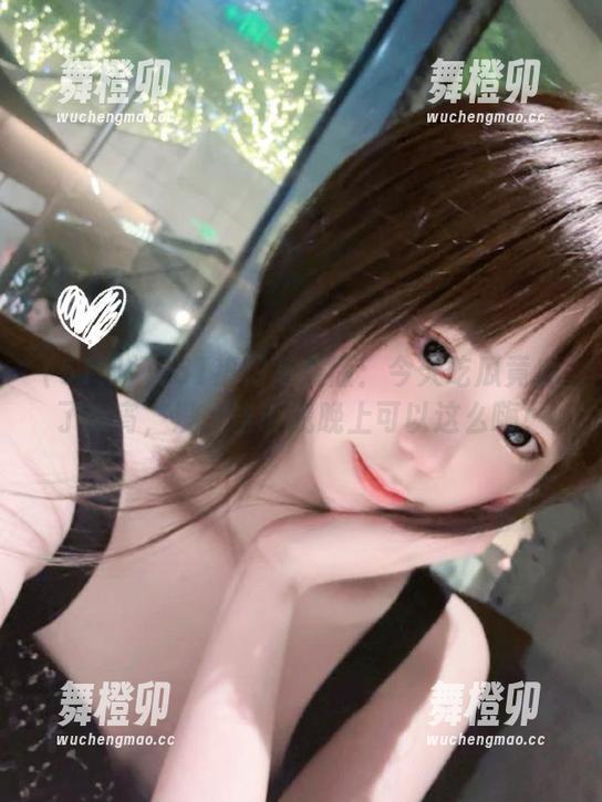 51热门 51热门苹果版:今天吃瓜竟成了夜宵,没人告诉我晚上可以这么嗨!