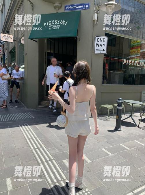 别急，52吃瓜的八卦入口，先来份好奇心的零食吧