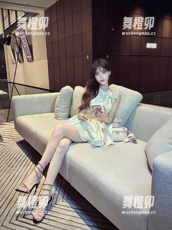 听说66吃瓜网得下载哦，别让瓜滑走了，欲不欲再？我就等你来一起“吃”。