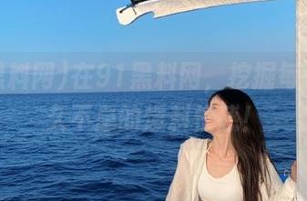在91黑料网，挖掘每一个永久不息的爆料快感！