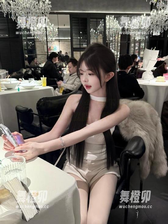 等不了！今天就下载heiliao.su，明天就能当评论员！