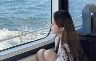 观看偶像出轨大戏，仿佛在“heiliao.su”上追剧呢！