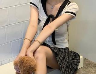 试试heiliao.su的新iOS，心里小剧场已经开始！