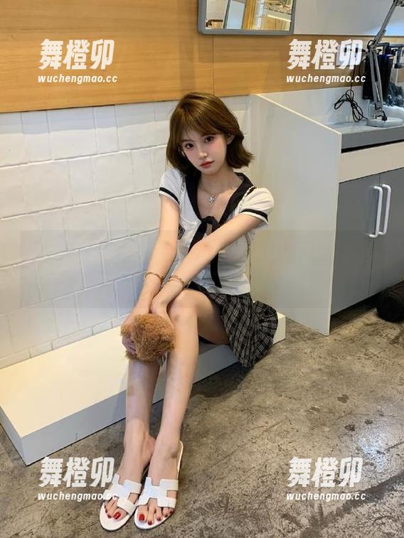 试试heiliao.su的新iOS，心里小剧场已经开始！