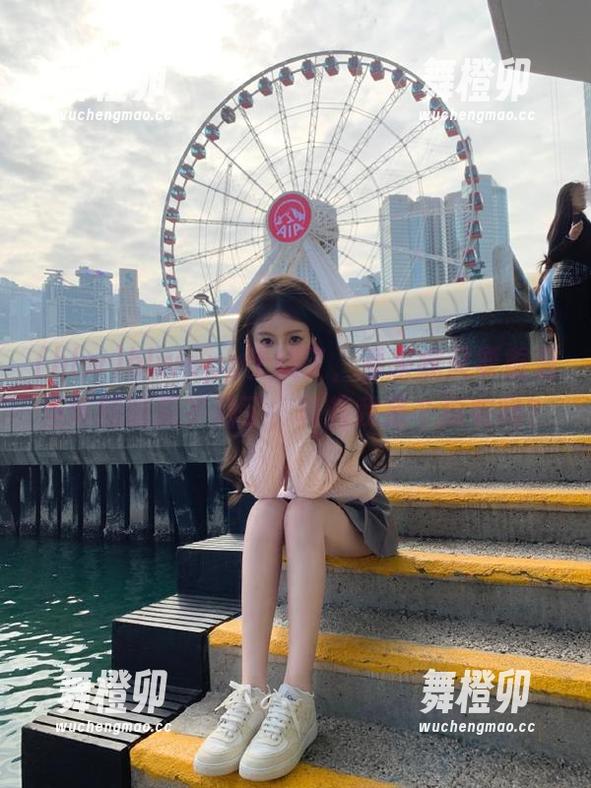 hlwapp上线了，看来我又要重温当年的吃瓜岁月了，真当我是个瓜农吗？