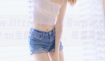 静静看着www.tttzzz668.su免费准备的瓜，味道真复杂。