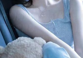 闲逛www51的ios版，脑海里只剩下“求推荐，不要推荐”这种复杂的心情…