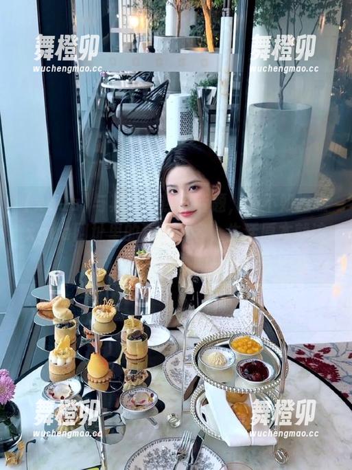 与其研究热门话题，还不如瞧瞧xgua网址里的猎奇内容，生活原本就该这么茫然嘛！