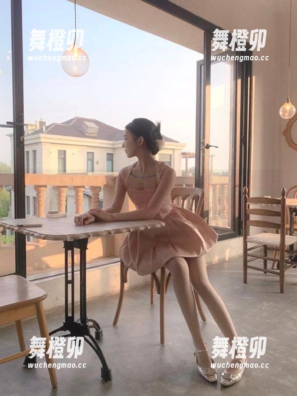 如果热心的朝阳群众开吃瓜51地址，那这场戏真能够搬上大荧幕了。