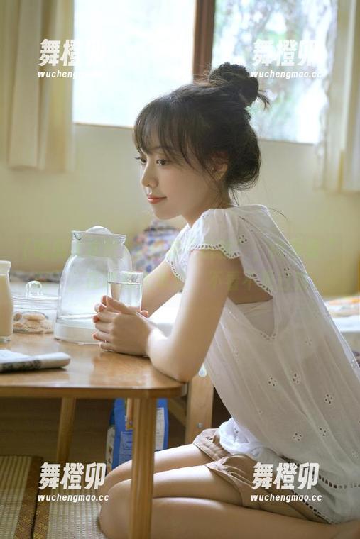 主题是“链接”，内容是“瓜”，在吃瓜大本营，不看不见日落。