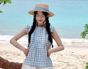 吃瓜头条“苹果版”中，感觉每个故事都像是在我耳边轻声细语。