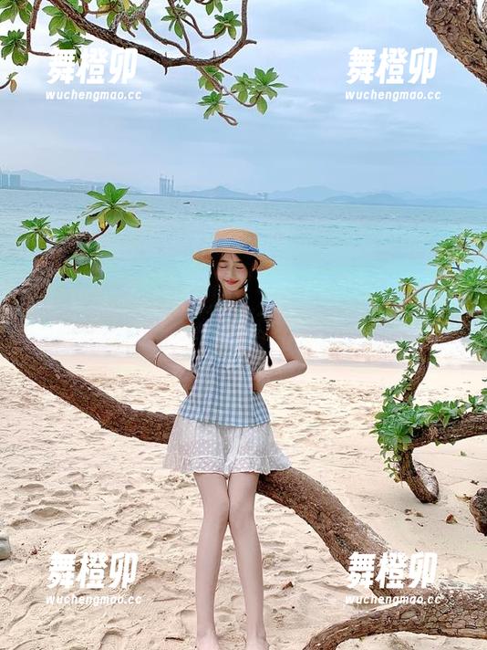 吃瓜头条“苹果版”中，感觉每个故事都像是在我耳边轻声细语。