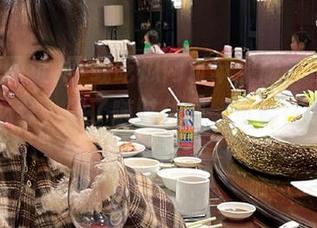 下载吃瓜网址苹果版，在线吃瓜不必等，累了随时休息，仿佛在沙发上！