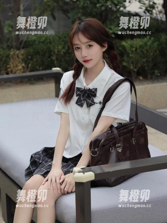 深夜不再孤单，点开“国产黑料”的链接，在线观看太爽了