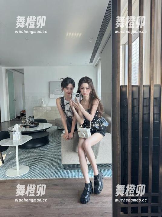 “扒哥黑料”又发布新惊悚视频入口了，听着就让人期待又害怕……