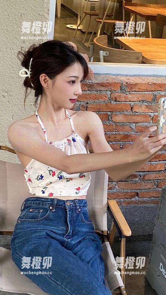 不会有人信的啊！“明星黑料”发布：被疑是特殊爱好者，这表情包我给你！