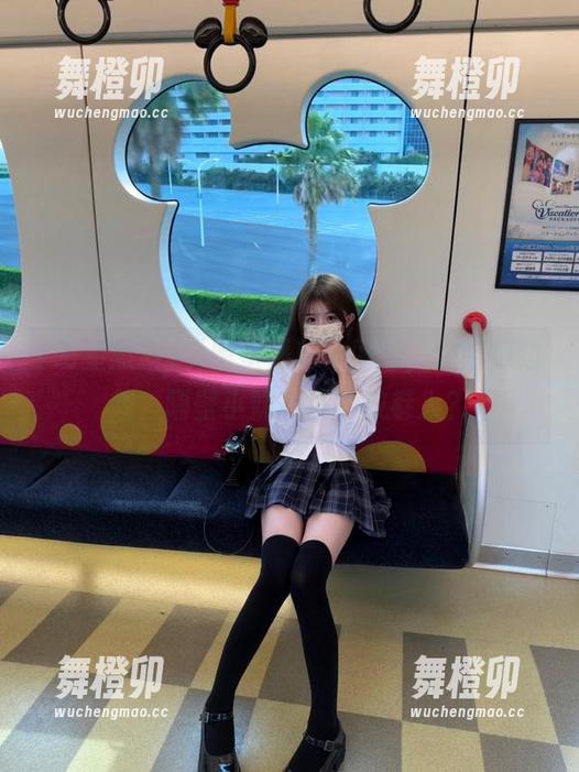 “明星黑料”网址，边啃瓜边想，隔壁小妹有没有被卷入？