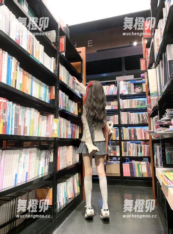 不敢相信！“网曝黑料”更新发布，看某网红为了流量真的是豁了出去！