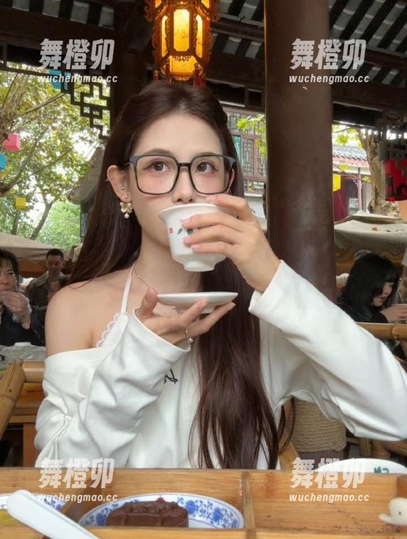 黑料不打烊最新入口链接曝光，躲得过今晚的狂欢吗？