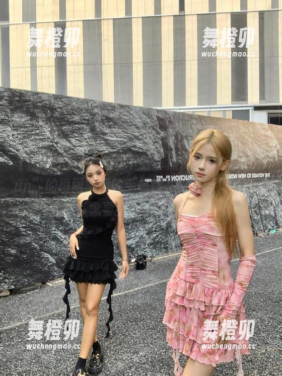黑料不打烊 免费下载“黑料不打烊665fun”的瞬间,我的手机都在微微颤抖,心里默念要小心跌入漩涡!