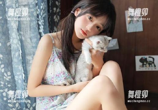 灯光下的奶片，黑料不打烊导航说它们有些不一样