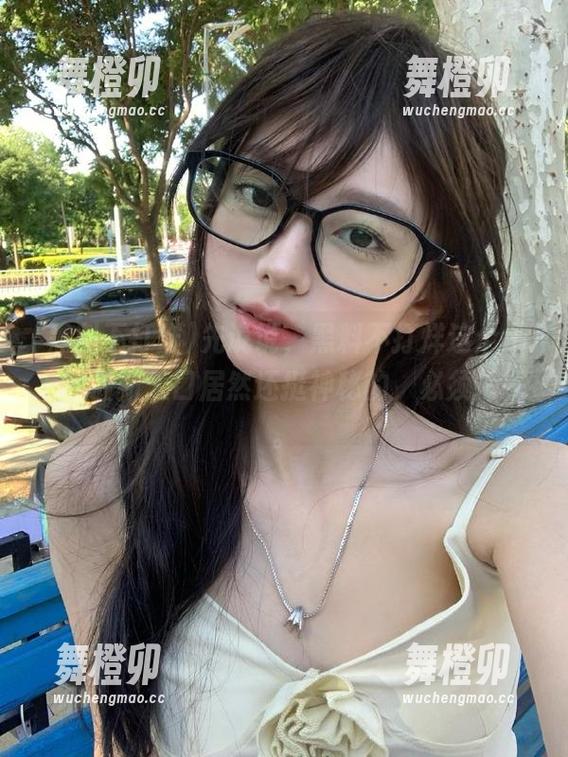 先说说，黑料不打烊这个app的最新入口居然还挺神秘的，必须探探。