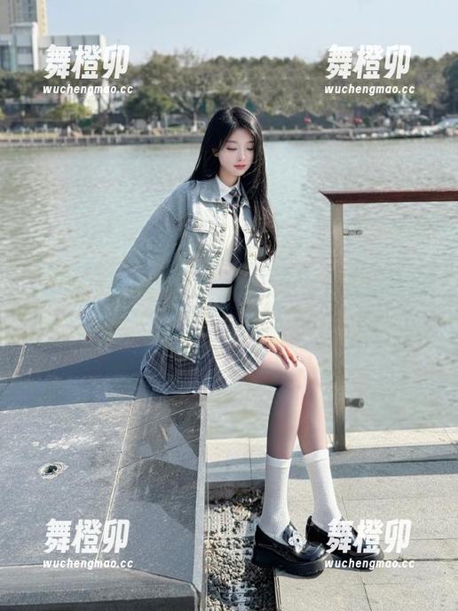 不见不散：黑料传送门网站里的荒诞世界
