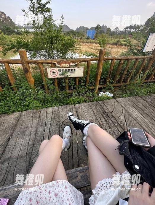 当“黑料吃瓜网”网站开晒大瓜，我的内心瞬间崩溃了！