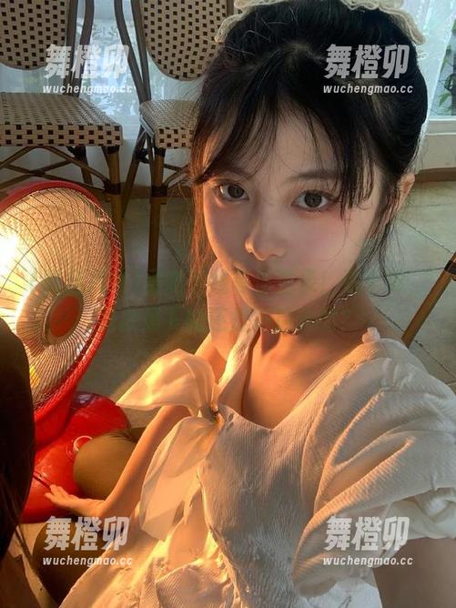 黑料在线等你登录！这个瓜，是凌晨下的还是午后晒的？