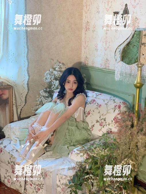 黑料正能量的资源实在太吸引人了，首页热门看得人心中丰盈又纠结。