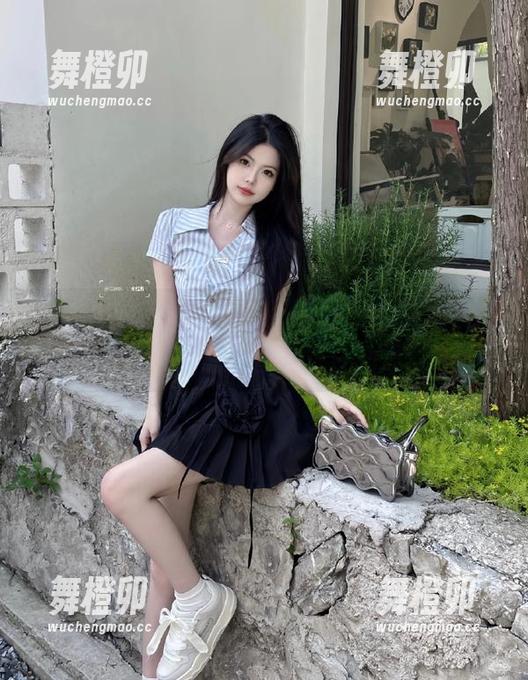 “黑料正能量”发布，烧烤老板娘的调料比八卦还劲爆！