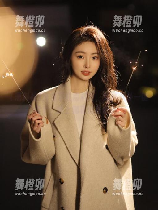 免费下载黑料社，新鲜八卦一键到手，床上躺着追最舒服！