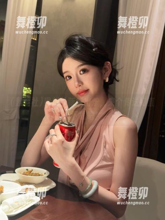 黑料社 黑料社新鲜出炉,来个传送门直接下载吧!