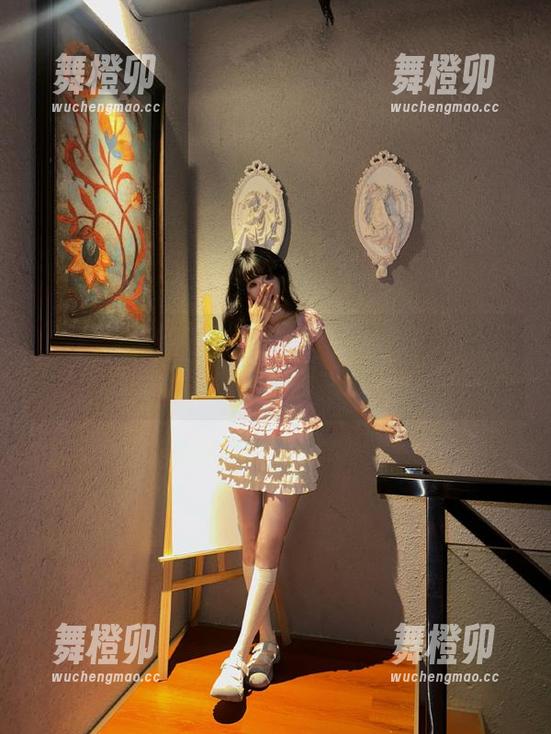 在黑料社区里的网页吸血鬼们，在线出没提醒别太天真哦。
