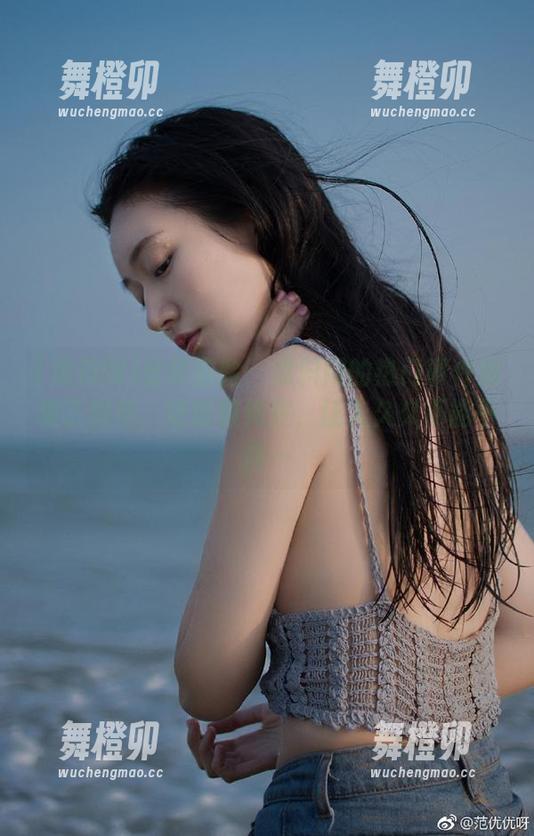 分享冒险：黑料网的热门事件像极了烟花，短暂却绚烂，让人久久不能平静…