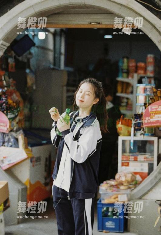 哇，黑料网站的中文版下载，Totallylit，老实说，我仿佛看到了……